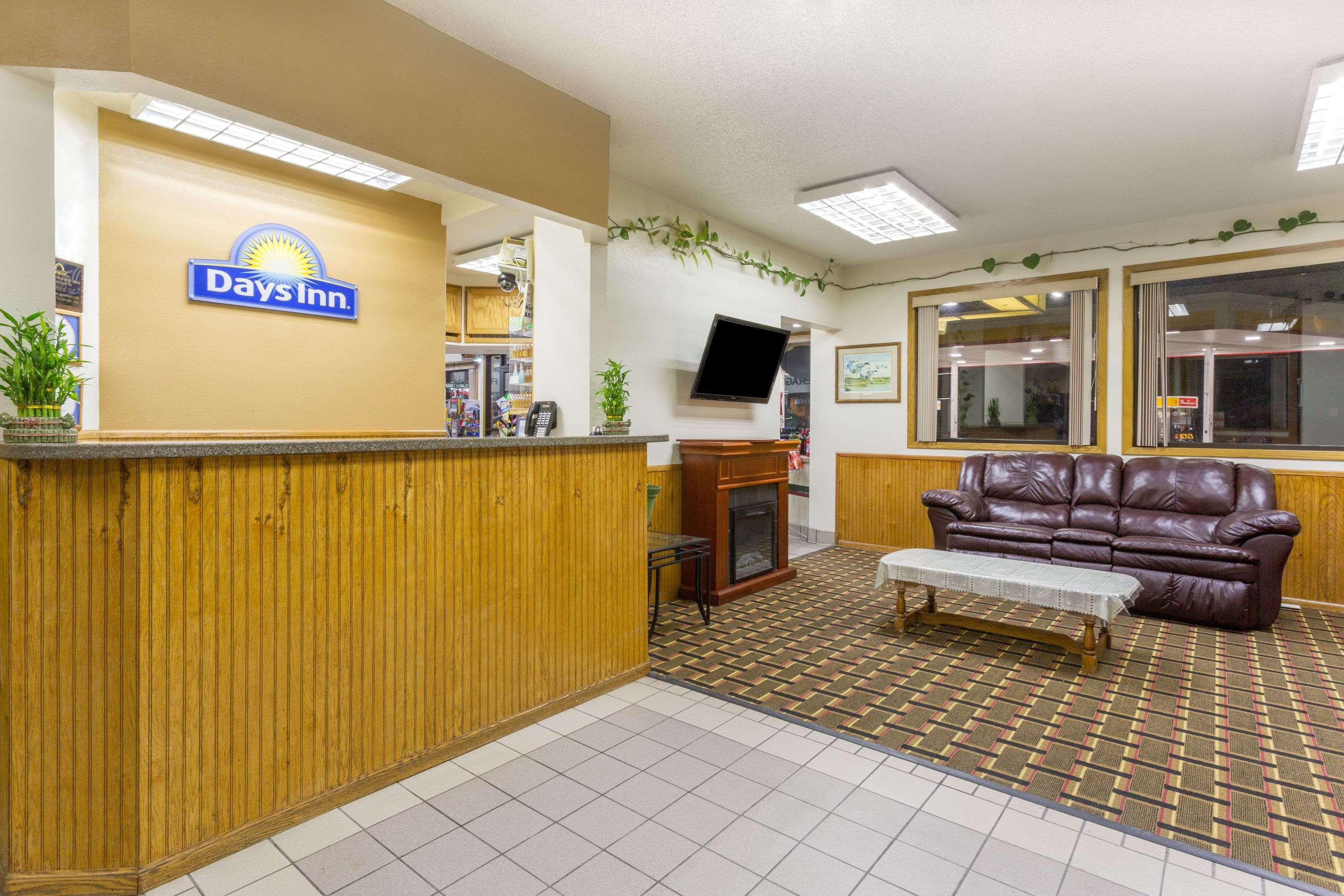 Days Inn By Wyndham Paxton Exterior foto